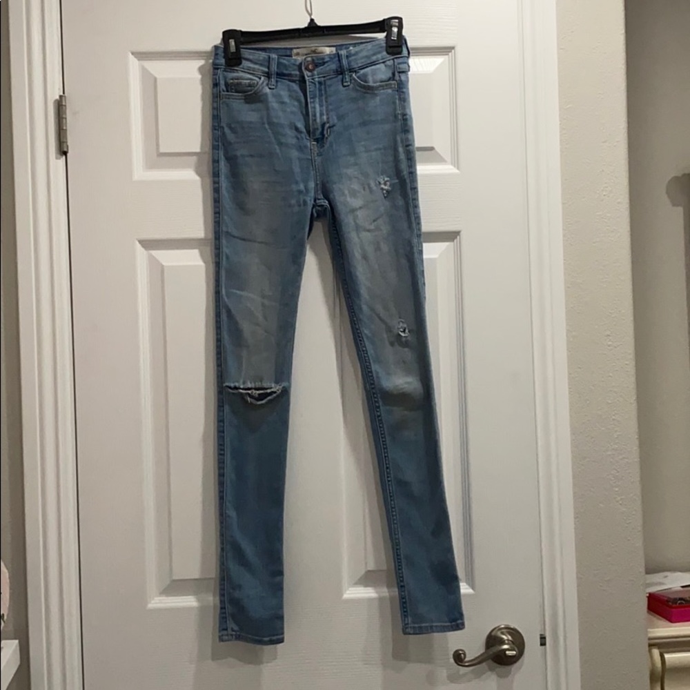 Light wash hoister jeans